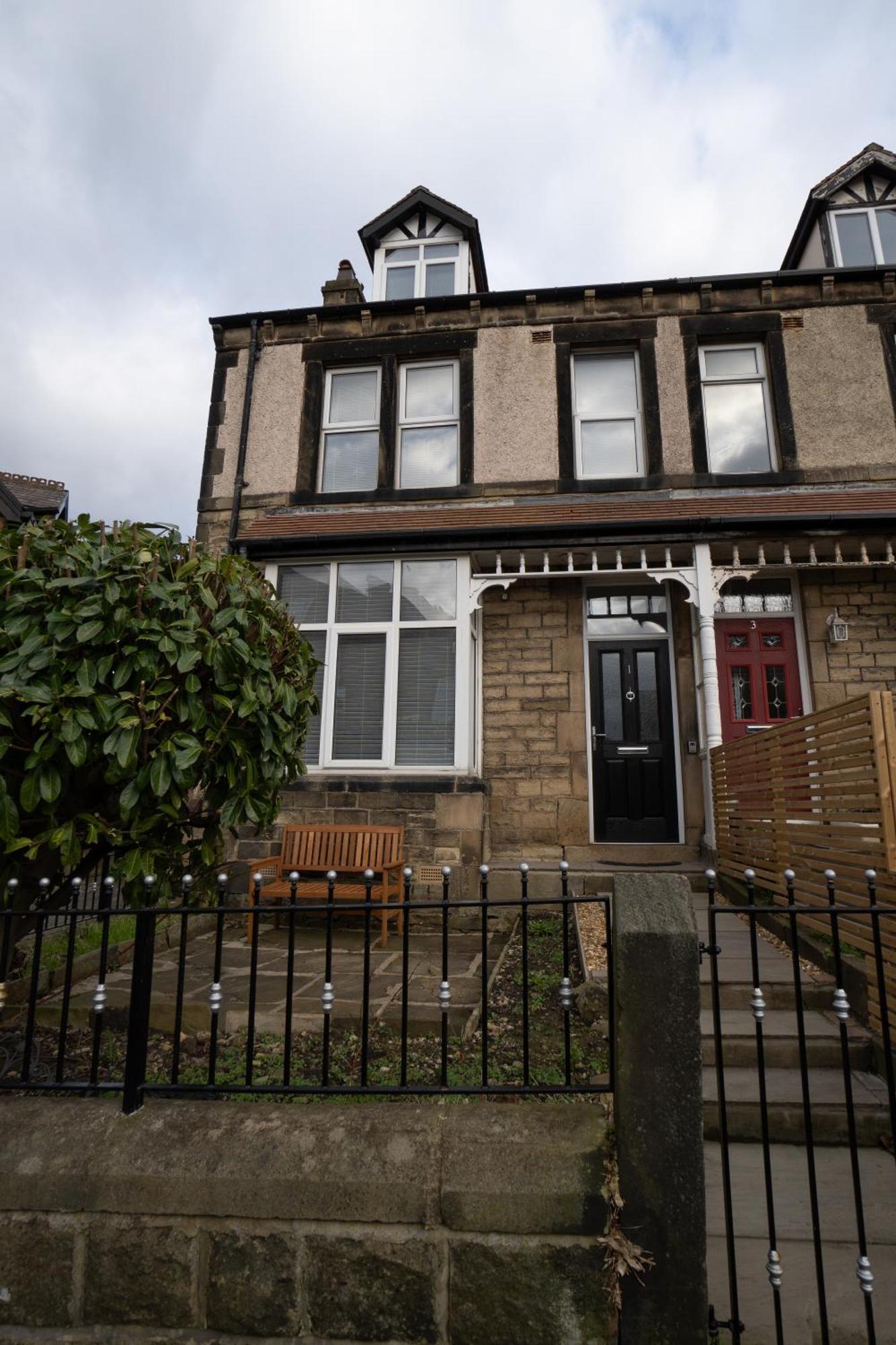 4 Bed End Terrace - Sleeps 7 Villa Ilkley Exterior photo